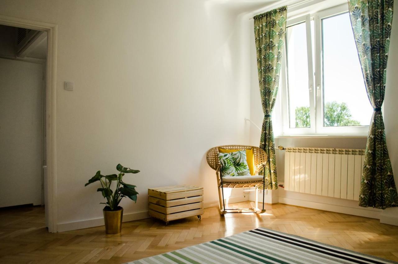 Slow Life Apartment Next To Metro Station Βαρσοβία Εξωτερικό φωτογραφία
